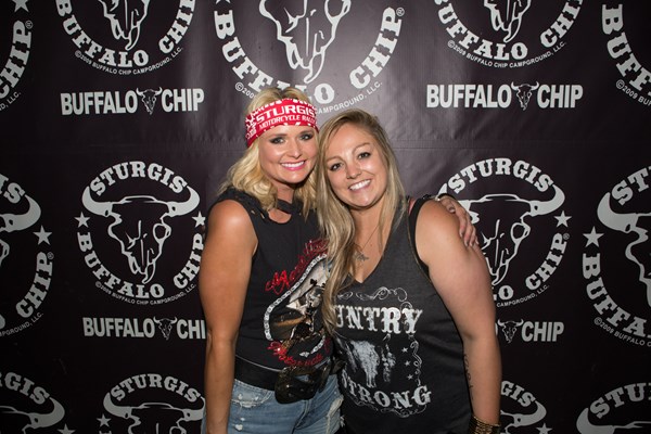 View photos from the 2016 Meet N Greet Miranda Lambert Photo Gallery